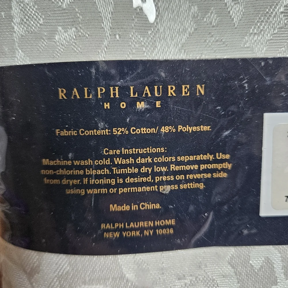 Ralph Lauren Dinner Napkins White Thoroughbred Paisley Set of 4 Portrait White